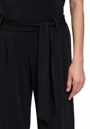 9045 Black