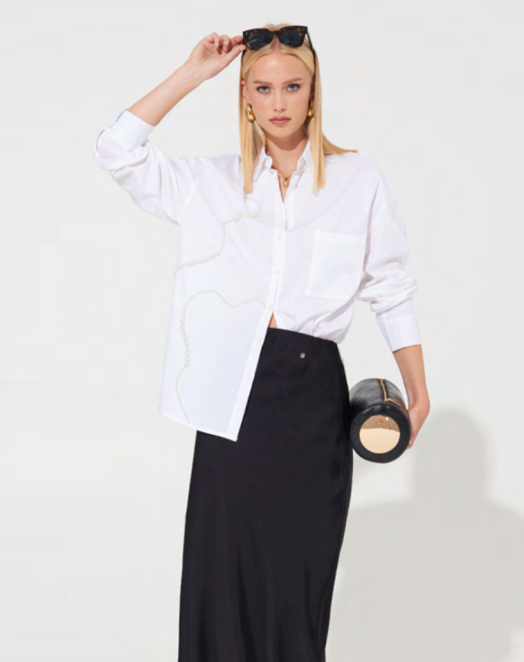  b021-white