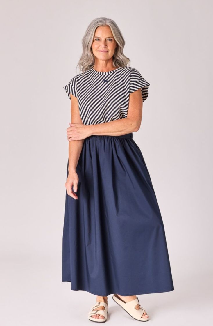  043 navy stripe