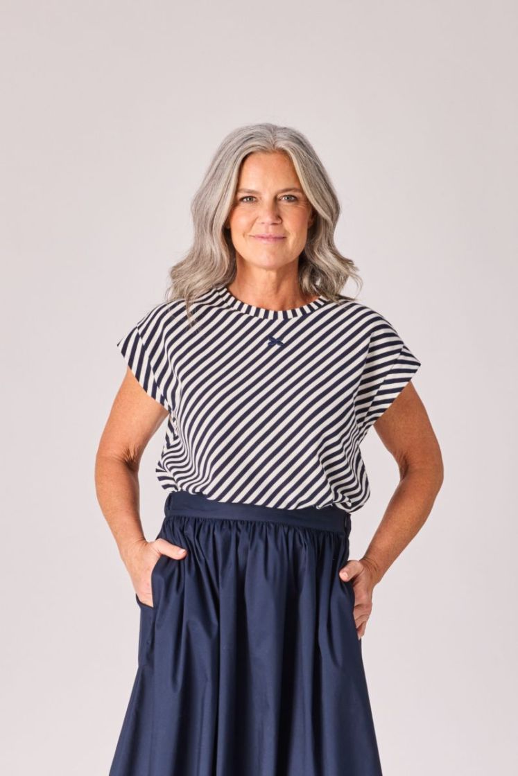  043 navy stripe