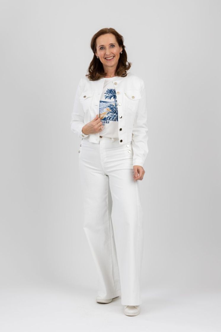  b021-white