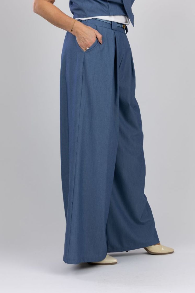  b041 blue