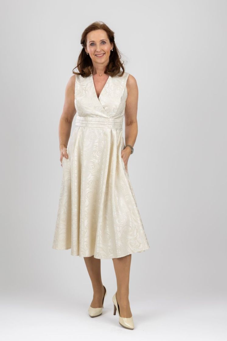 b438 var white