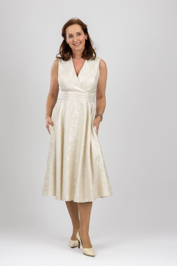 b438 var white