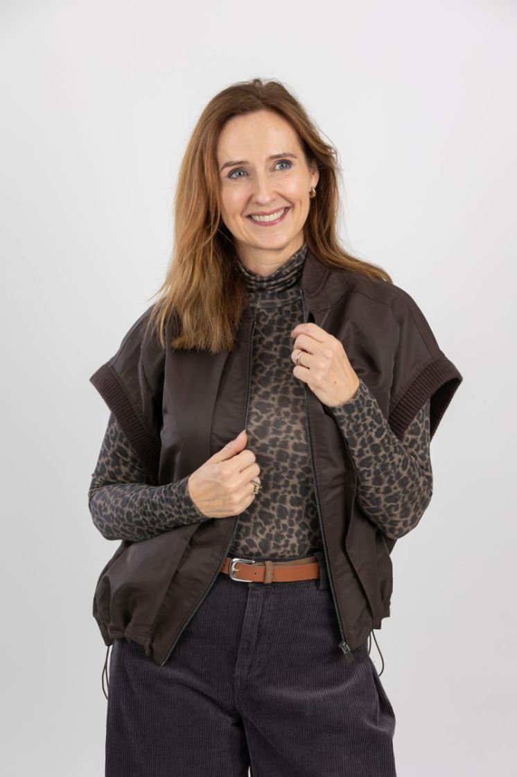  dark brown