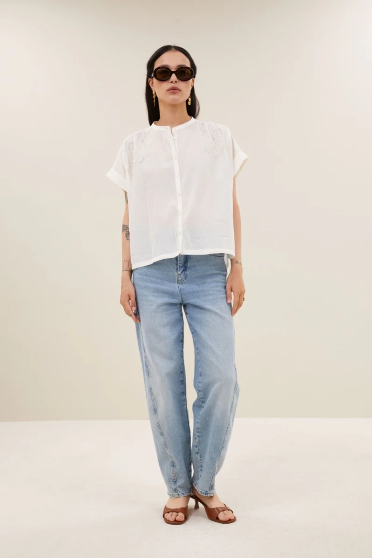  010 off white