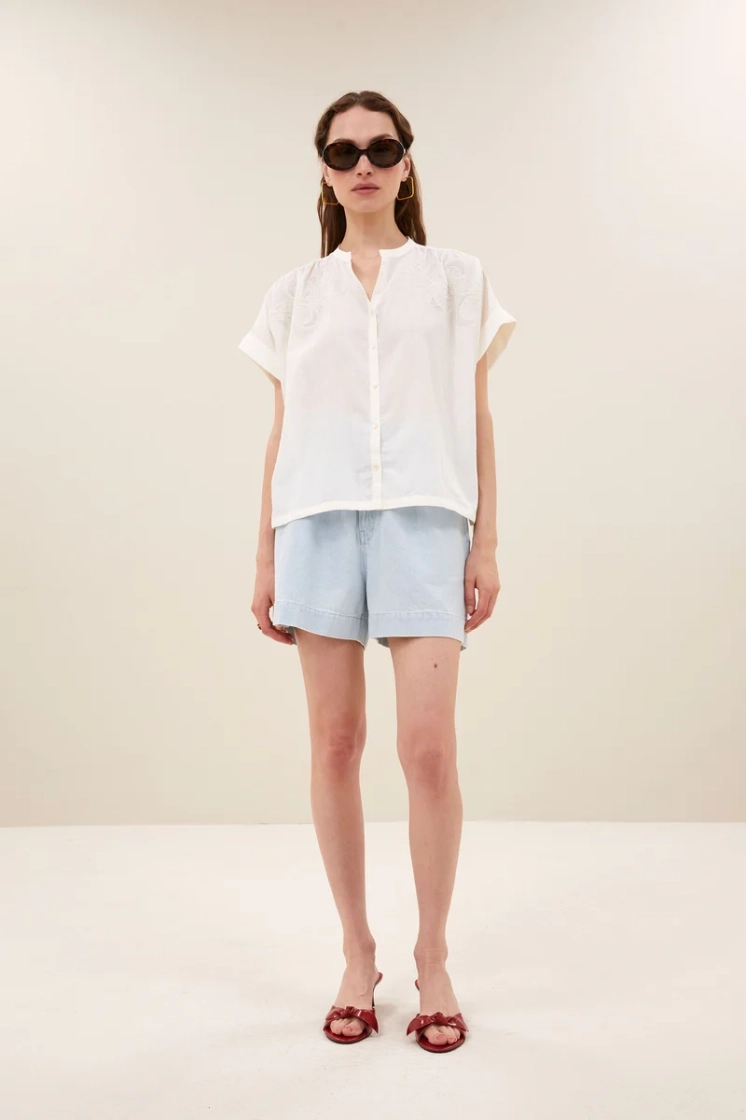  010 off white