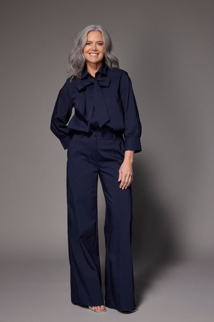 011 navy