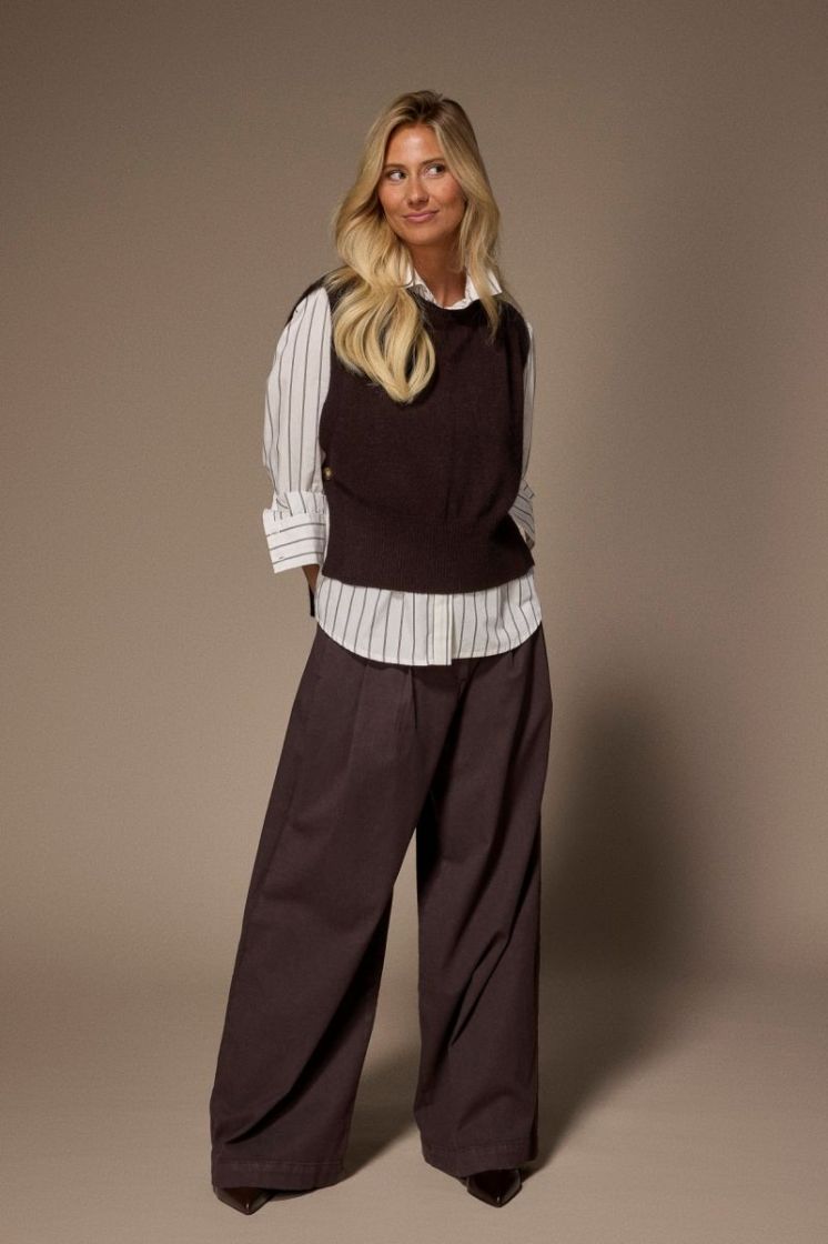  040 brown