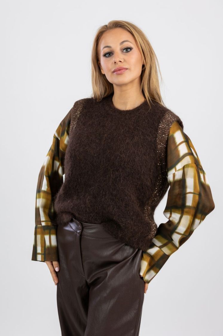  787 deep brown
